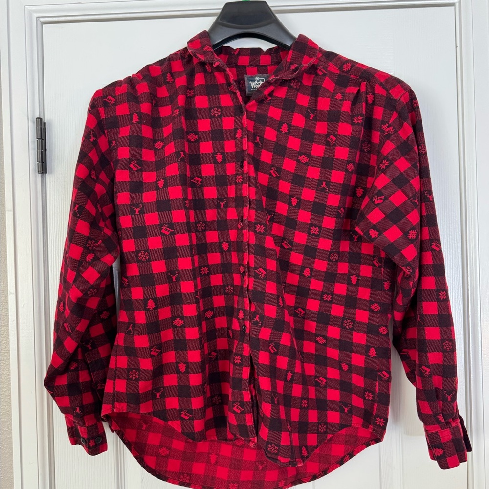 Vintage Woolrich Red and Black Flannel with Trees & Deer XL Holiday Camping